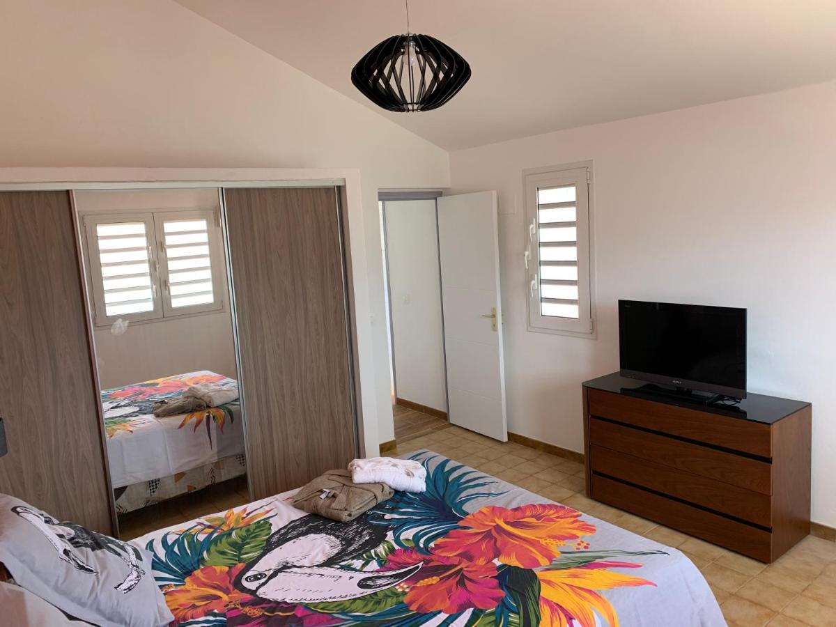 Villa Norah T5 Duplex Le Robert Esterno foto